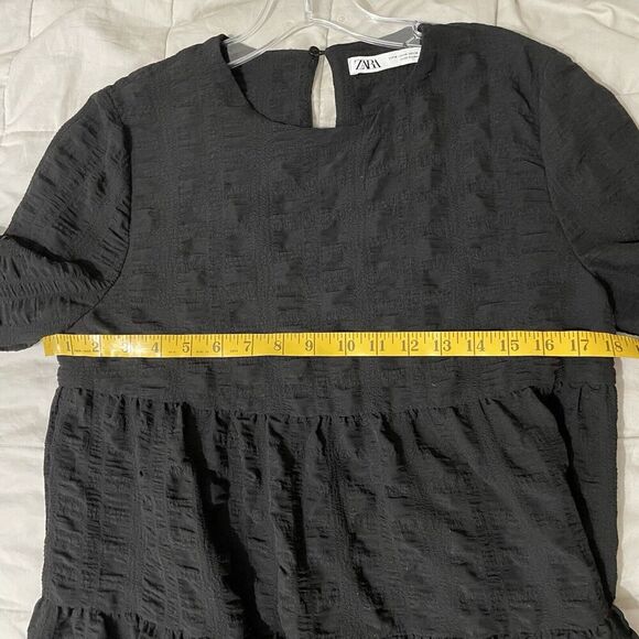 ZARA Women’s Black Seersucker 3/4-Sleeved Tiered Mini Dress Medium Peasant Boho - Picture 4 of 7